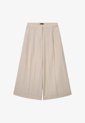 Pantaloni culotte beige a gamba larga con passanti per cintura, pieghe frontali e chiusura frontale nascosta, stesi su uno sfondo bianco.