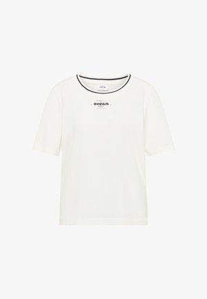T-shirt bianca a maniche corte con bordatura nera sul collo rotondo e piccolo testo nero "ocean" stampato al centro del petto.