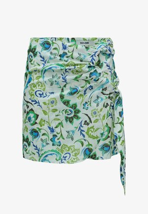 Falda envolvente floral en verde claro con patrones azules y verdes. Hecha de tela suave, con un lazo lateral y elementos de diseño recogidos.