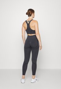 ICANIWILL RUSH SEAMLESS - Pajkice - graphite