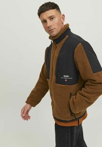R.D.D. ROYAL DENIM DIVISION Flisinė striukė - caramel cafã