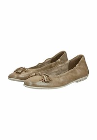 Ballerine beige in morbido suede, con punta arrotondata, nappine decorative sulla parte anteriore e suola bianca flessibile.