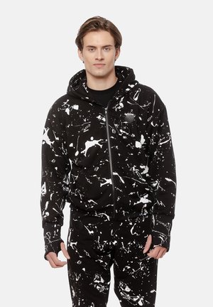 - Kurtka przejściowa