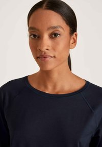 Calida DEEPSLEEPWEAR BALANCING - Nachtwäsche Shirt - dark lapis blue