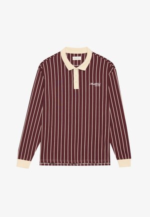 Camisa polo de manga larga burdeos con rayas verticales color crema, un collar crema y un logo bordado en el pecho, con puños acanalados.