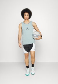 Jordan BREAKFAST CLUB TANK - Top - ocean cube/black
