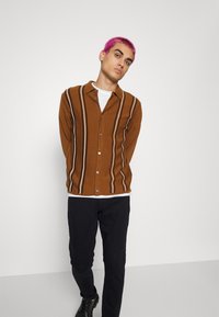 Only & Sons ONSLOOM LIFE - Calças de ganga justas - black denim