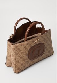 Guess MIETTA SOCIETY SATCHEL - Borsa a mano - latte/brown