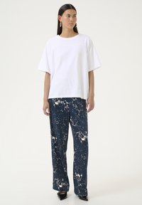 Karen by Simonsen Broek - ronja total eclipse