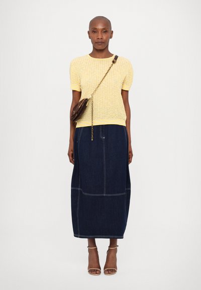 CLOSED CREW NECK SHORT SLEEVE - Print T-shirt - yellow