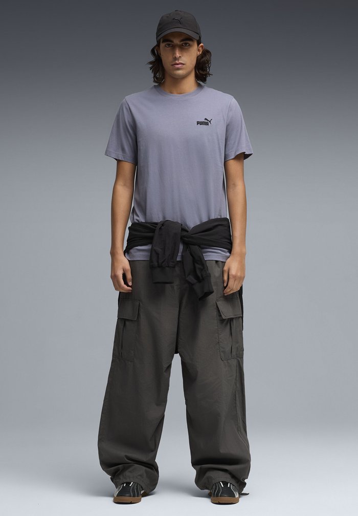 PUMA LOGO TEE - Basic T-shirt - gray sky