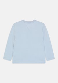 Tommy Hilfiger ESSENTIAL PRINTED TEE UNISEX - Hosszú ujjú felső - breezy blue