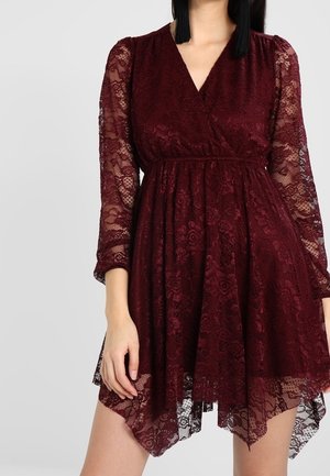 Robe de jour - bordeaux