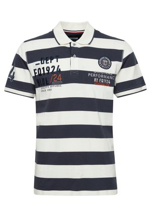 Camiseta polo a rayas azul marino y blanca, hecha de algodón. Presenta un cuello, tapeta de botones de dos y logotipos y texto bordados en la parte delantera.