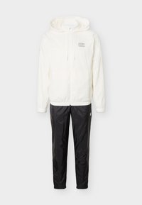 Δεν επιλέχθηκε, sugar swizzle/black