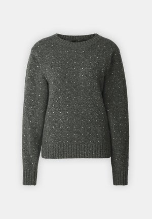 Tamnosivi pleteni pulover s okruglim izrezom i dugim rukavima. Sadrži teksturirani uzorak s malim, raštrkanim srebrnim detaljima.