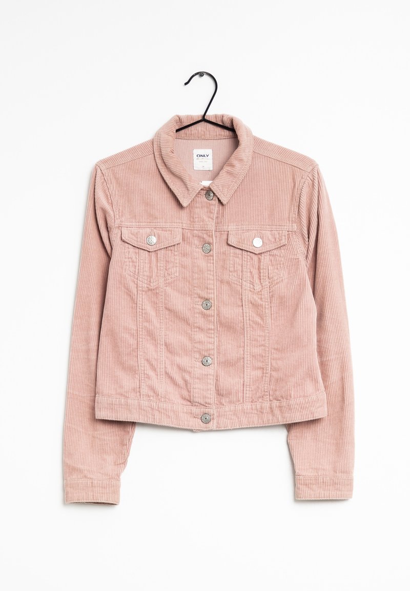 Roze corduroy jas met een kraag, lange mouwen, twee borstzakken en zilveren knoopdetails. Gelaagd stof met verticale ribbels.