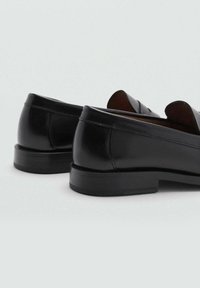 Mango Pantofi slip-on - black