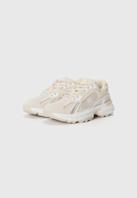 Tommy Hilfiger TH MODERN RUGGED RUNNER - Trainers - newsprint/light grey
