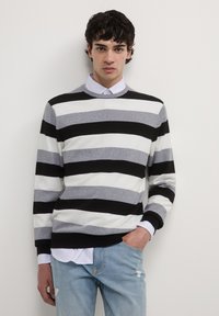 Calliope RAYÉ - Pullover - une variante