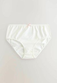 Biancheria intima femminile in tessuto di cotone bianco, design a vita alta con una texture liscia e un piccolo dettaglio a forma di fiocchetto rosa in vita.