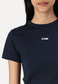 LOIS Jeans NEW EMMA CENTER - Pamata T-krekls - navy
