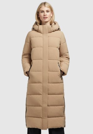 Beige gefütterter langer Mantel mit hohem Kragen, Reißverschluss an den Seiten und Kapuze. Beinhaltet eine glatte Textur und horizontale Einsätze zur Isolierung.