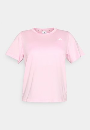 Roze sportief T-shirt gemaakt van lichtgewicht stof, met een ronde hals, korte mouwen en een klein wit logo op de linkerborst.