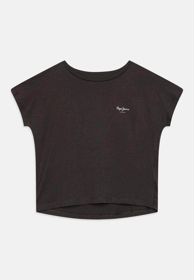 Czarna, krótka koszulka z miękkiego materiału. Posiada szeroki dekolt i krótkie rękawy. Na przodzie znajduje się małe, białe logo.