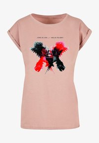 Unselected, duskrose