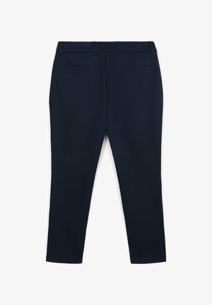 Pantaloni blu navy con texture liscia, taglio slim, passanti per cintura e due dettagli con tasche posteriori. Nessun logo o motivo visibile.