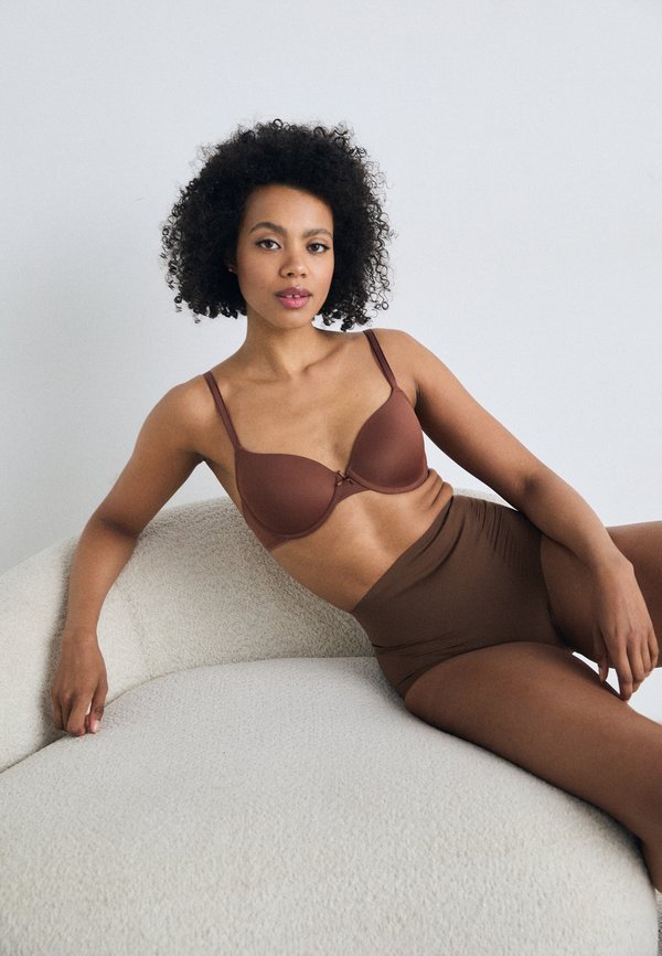 SHAPEWEAR SCULPTED FIRM MICRO BRIEF STAY PUT  - Briefs - sunstone3