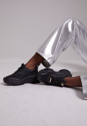 Sneakers - black