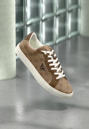 Guess TODI 3 - Športni copati - beige/brown