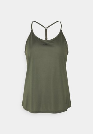 Olivgrünes Nike Damen Tanktop mit dünnen Trägern und T-Back-Design, mit kleinem schwarzem Nike-Logo auf der Brust.