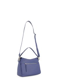 Lila Ledertasche mit einem einzigen Schulterriemen, einer Reißverschlusstasche auf der Vorderseite und einer glatten, strukturierten Oberfläche.