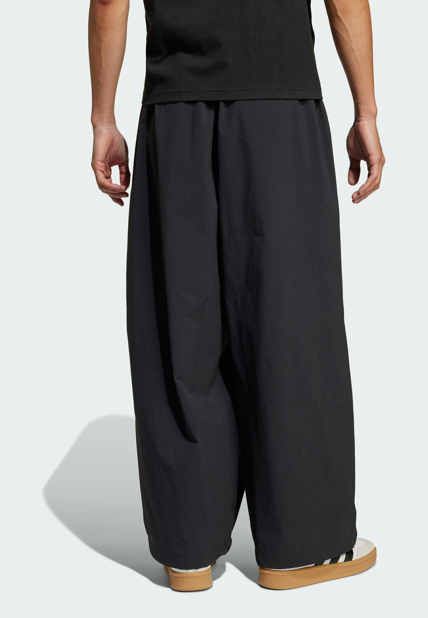 【adidas】 Parachute Pants Black , Silver Pebble ★人気 Pants and leggings adidas Parachute Pants 'Black' (JD5415) | WSS