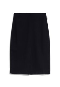 Zwarte kokerrok met een gladde textuur, knielange ontwerp en een centrale scheur aan de achterkant. Minimalistisch, zonder zichtbare patronen of hardware.