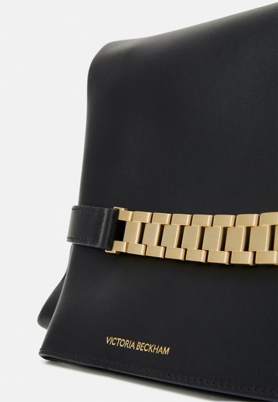 Victoria Beckham CHAIN POUCH - Borsa a mano - black