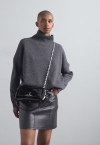 Vivienne Westwood HAZEL  czarny