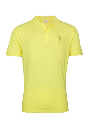Gelbes Poloshirt mit kurzen Ärmeln, aus Baumwolle, mit einer Knopfleiste mit drei Knöpfen und besticktem Logo auf der linken Brust.