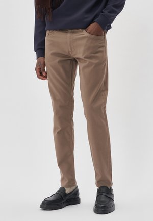 Matinique MAPETE - Chino - morel