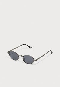 Επιλέχθηκε, gunmetal