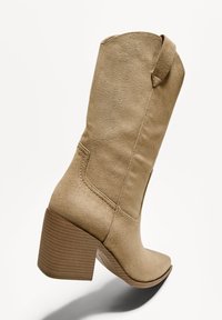 Bershka HIGH-HEEL - Cowboy-/Bikerlaarzen - beige