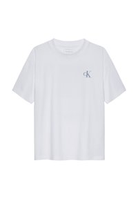 Camiseta de algodón blanca con cuello redondo, mangas cortas y un logo bordado "CK" en color azul claro en el lado izquierdo del pecho.