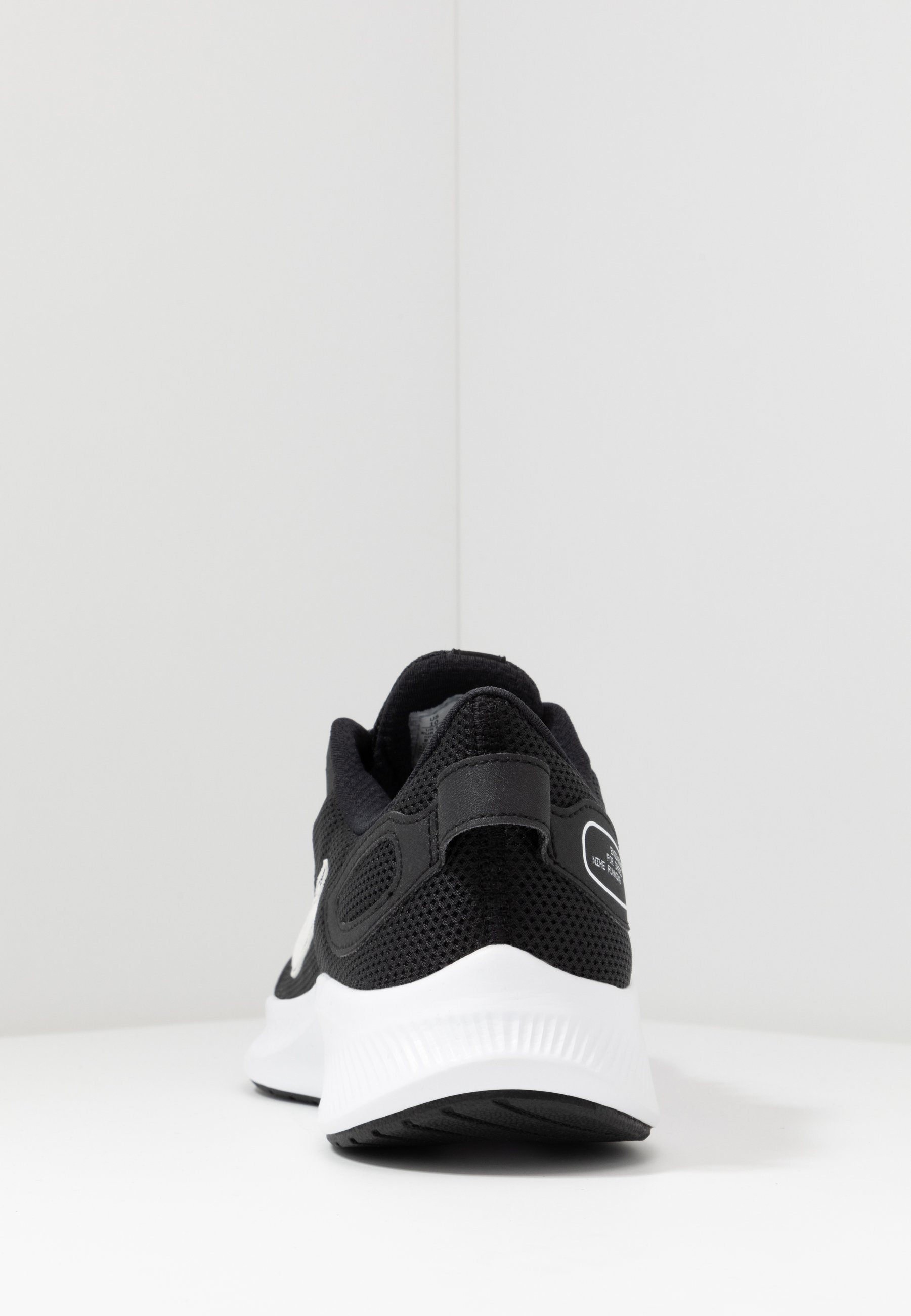 Nike Performance RUNALLDAY 2 - Zapatillas de running neutras -  black/white/iron grey/negro - Zalando.es
