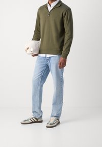 INDICODE JEANS Sudadera - olive