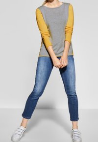 Cecil Sweter
