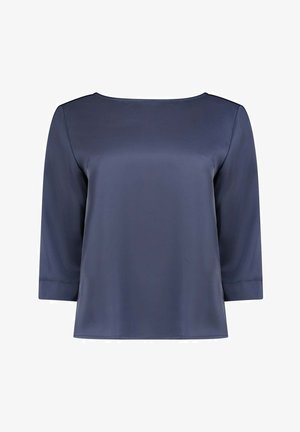 Navyblauwe damesblouse met satijnen afwerking, driekwart mouwen en een brede, ronde halslijn.
