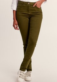 Breal ENG ANLIEGENDE MAGISCHE IN STANDARDGRÖSSE - Jeans slim fit - vert kaki
